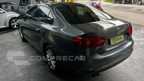Jetta 2.0 4P FLEX AUTOMÁTICO