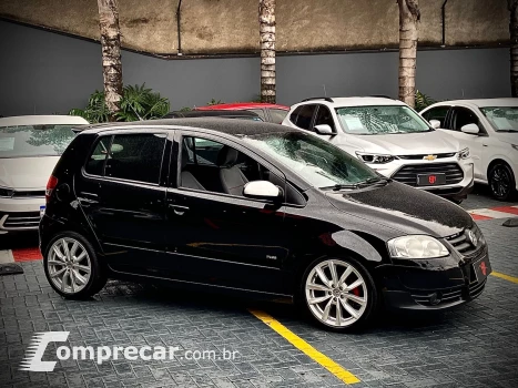 Volkswagen FOX 1.6 MI Plus 8V 4 portas