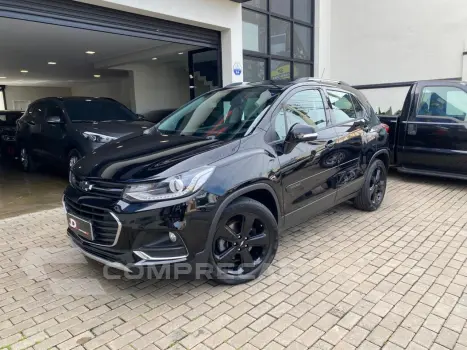 TRACKER 1.4 16V Turbo Midnight