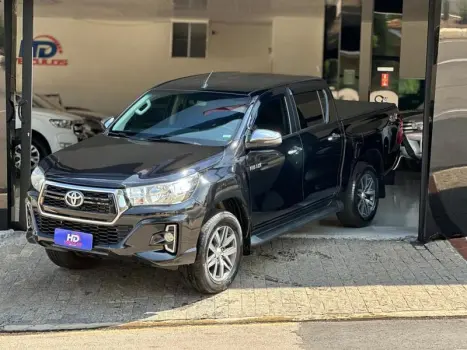 Toyota HILUX CDSRVA4FD 4 portas