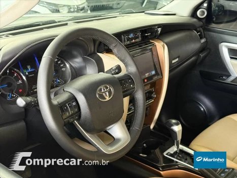 HILUX SW4 2.8 SRX DIAMOND 4X4 7 LUGARES 16V TURBO