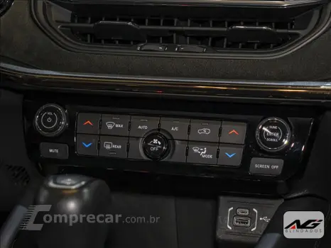 COMMANDER 1.3 T270 Turbo Overland