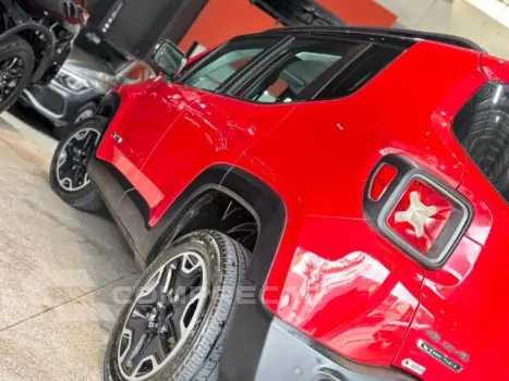 RENEGADE - 2.0 16V TURBO TRAILHAWK 4P 4X4 AUTOMÁTICO