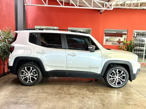 RENEGADE 1.3 T270 TURBO FLEX LONGITUDE AT6