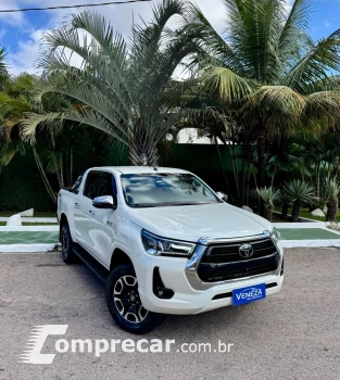 Toyota HILUX 2.8 D-4d Turbo CD SRX 4X4 4 portas