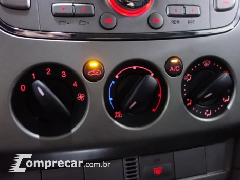 FOCUS HATCH - 2.0 GLX 16V 4P MANUAL
