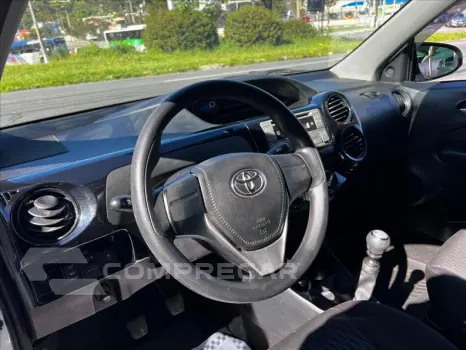 ETIOS 1.5 X Sedan 16V