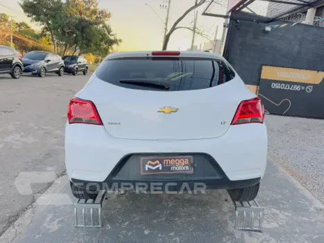 Onix Hatch 1.0 12V 4P FLEX LT