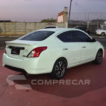 VERSA UNIQUE 1.6 16V FlexStart 4p Aut.