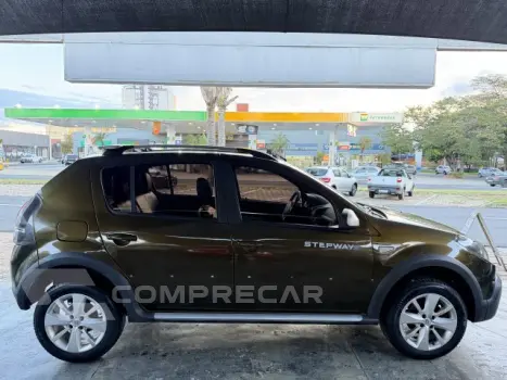 SANDERO - 1.6 STEPWAY 8V 4P MANUAL
