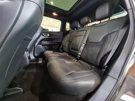 COMPASS BLACK HURRICANE 2.0 4x4 TB AUT