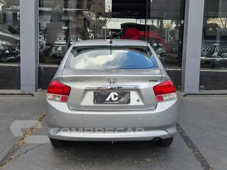 CITY Sedan LX 1.5 Flex 16V 4p Aut.