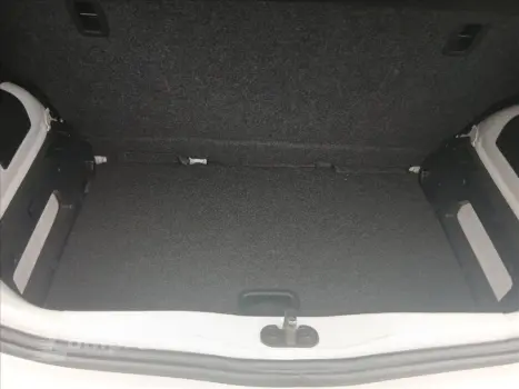 UP 1.0 MPI TRACK 12V FLEX 4P MANUAL