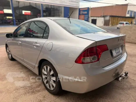 Honda Civic Sed. LXL/ LXL SE 1.8 Flex 16V Aut. 5 portas