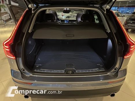 XC40 2.0 T5 Momentum AWD Geartronic