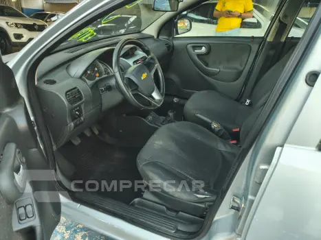CORSA 1.4 MPFI Premium Sedan 8V