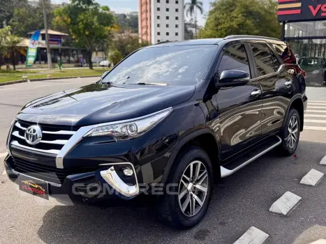 Hilux 2.8 Srx 4X4 Cd 16V Diesel 4P Automático