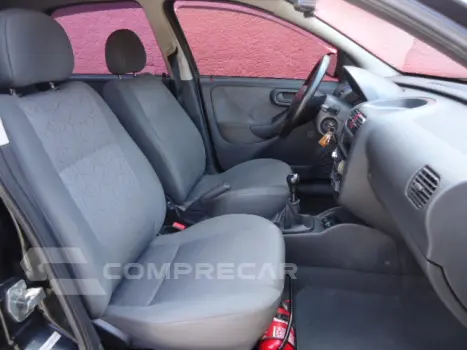 CORSA 1.0 MPFI Maxx Sedan 8V