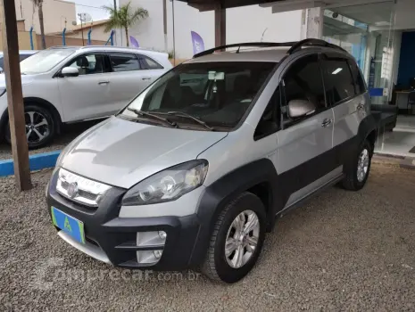 Fiat Idea 1.8 16V 4P FLEX ADVENTURE DUALOGIC AUTOMATIZADO 4 portas