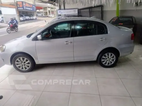 POLO SEDAN - 1.6 MI 8V 4P MANUAL