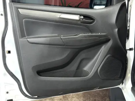 S10 2.8 16V TURBO DIESEL LS CD 4X4 MANUAL