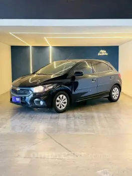 CHEVROLET ONIX HATCH LT 1.0 8V FlexPower 5p Mec. 4 portas