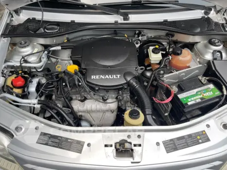 LOGAN 1.6 EXPRESSION 16V FLEX 4P MANUAL