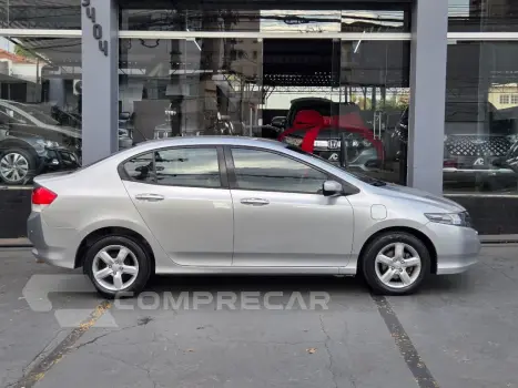 CITY Sedan LX 1.5 Flex 16V 4p Aut.