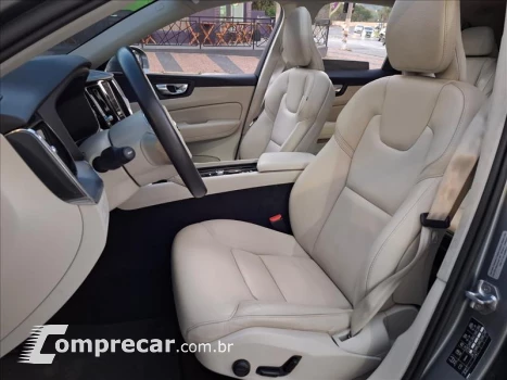 XC60 2.0 T8 Hybrid Momentum AWD Geartronic
