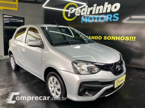 Toyota Etios Hatch 1.3 16V 4P FLEX X 4 portas