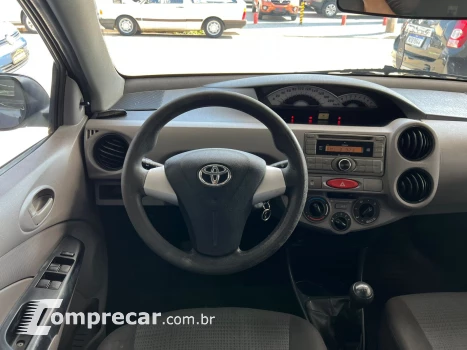 ETIOS 1.5 XS Sedan 16V