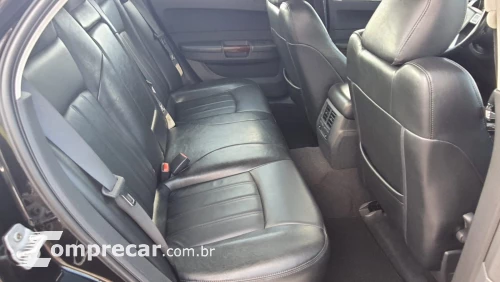 300 C 5.7 Hemi Sedan V8 16V