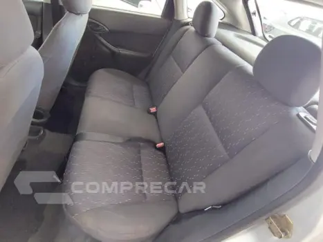 FOCUS HATCH - 1.6 8V 4P MANUAL