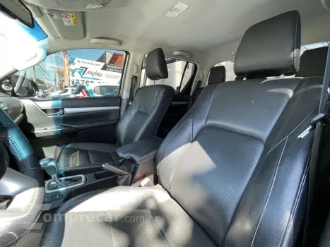 HILUX 2.8 D-4D TURBO DIESEL CD SRX 4X4 AUTOMÁTICO