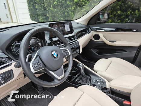 BMW X1 2.0 16V Turbo Sdrive20i X-line 4 portas