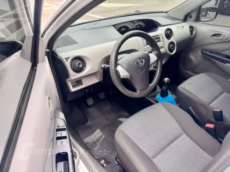 Etios 1.3 Xs 16V Flex 4P Manual