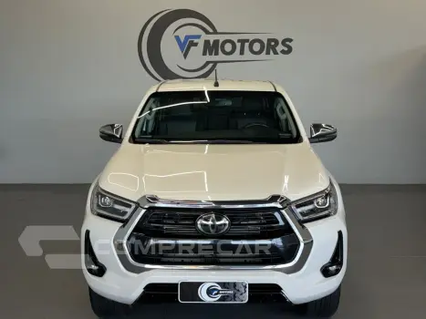 HILUX 2.8 D-4D TURBO DIESEL CD SRX 4X4 AUTOMÁTICO
