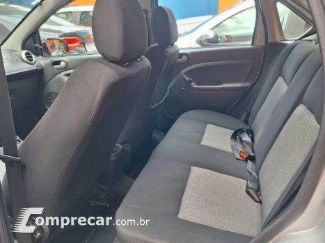FIESTA SEDAN - 1.6 ROCAM SEDAN 8V 4P MANUAL