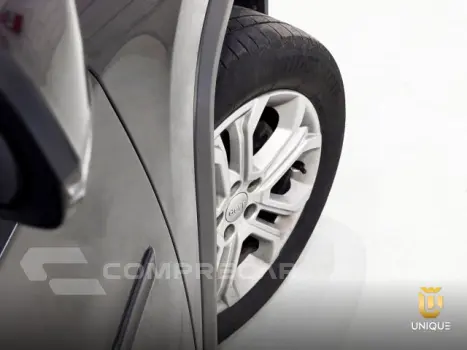 COMMANDER - 1.3 T270 TURBO LONGITUDE AT6