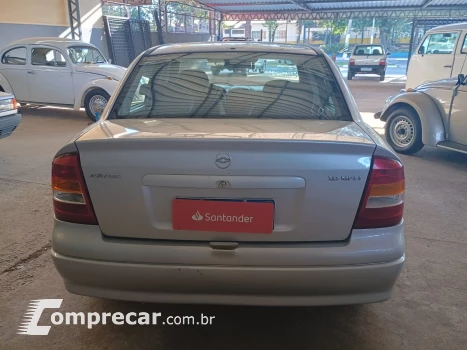 Astra sedan 1.8