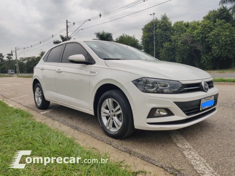 Volkswagen POLO 1.0 200 TSI Comfortline 4 portas