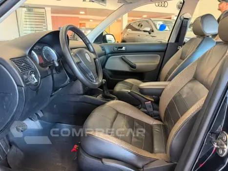 VOLKSWAGEN Golf Sportline 1.6 Mi Total Flex 8V 4p