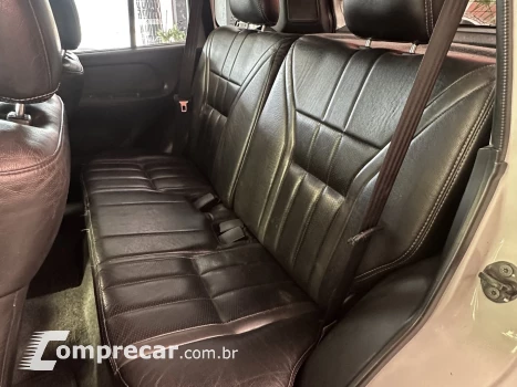 PAJERO TR4 2.0 4X2 16V 140CV FLEX 4P MANUAL