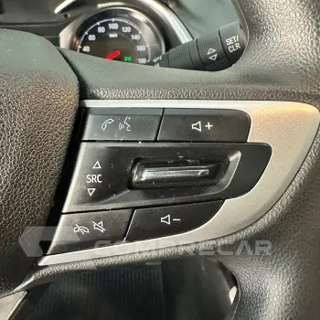 ONIX SEDAN Plus LT 1.0 12V Flex 4p Mec.