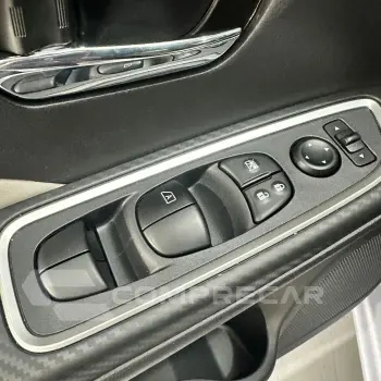 VERSA Exclusive 1.6 16V Flex Aut.