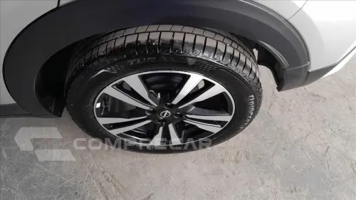 KICKS PLAY 1.6 16V FLEXSTART SENSE XTRONIC