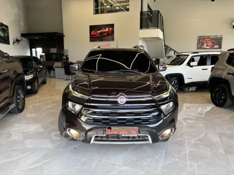 TORO 2.0 16V Turbo Ranch 4WD