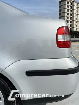 POLO SEDAN 1.6 8V