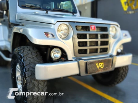 T-4 4x4 3.0 TB Int. Cap. Rígida Diesel