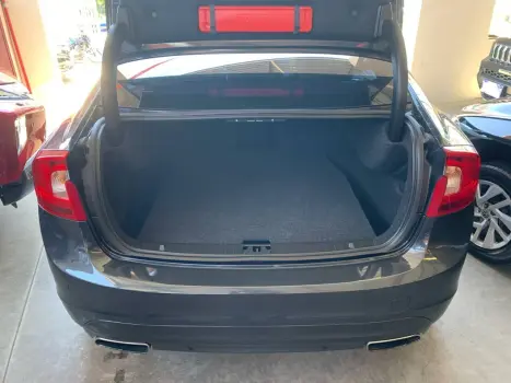 S60 T-4 MOMENTUM 2.0 190cv 4p